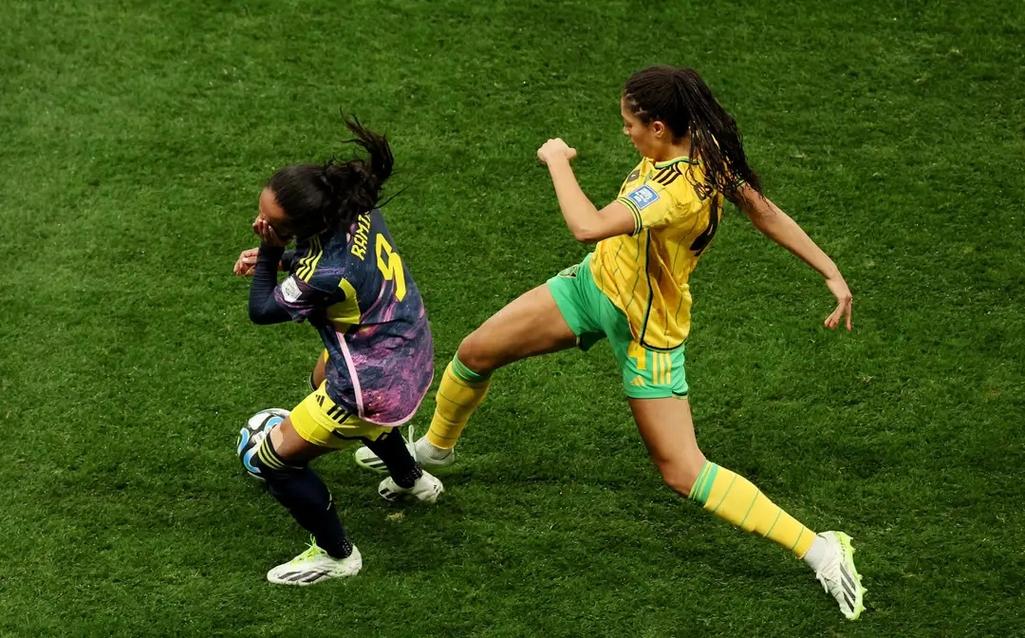 哥伦比亚女足首进世界杯8强